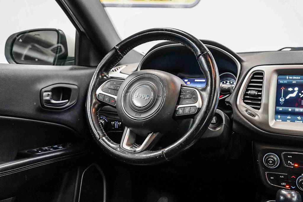 Thumbnail: 2020 Jeep Compass - 13