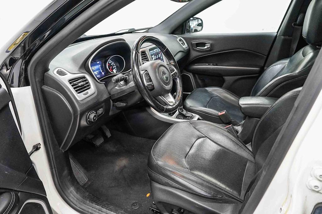Thumbnail: 2020 Jeep Compass - 11