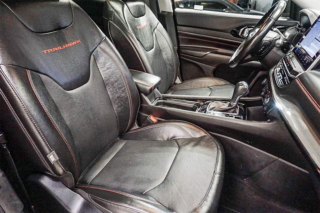 Thumbnail: 2022 Jeep Compass - 9