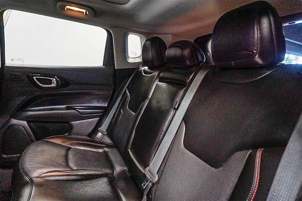 Thumbnail: 2022 Jeep Compass - 11