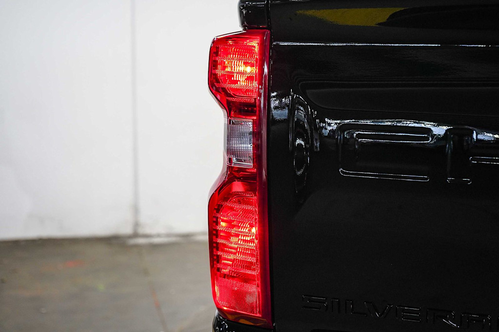 Thumbnail: 2026 Chevrolet Silverado 1500 - 22