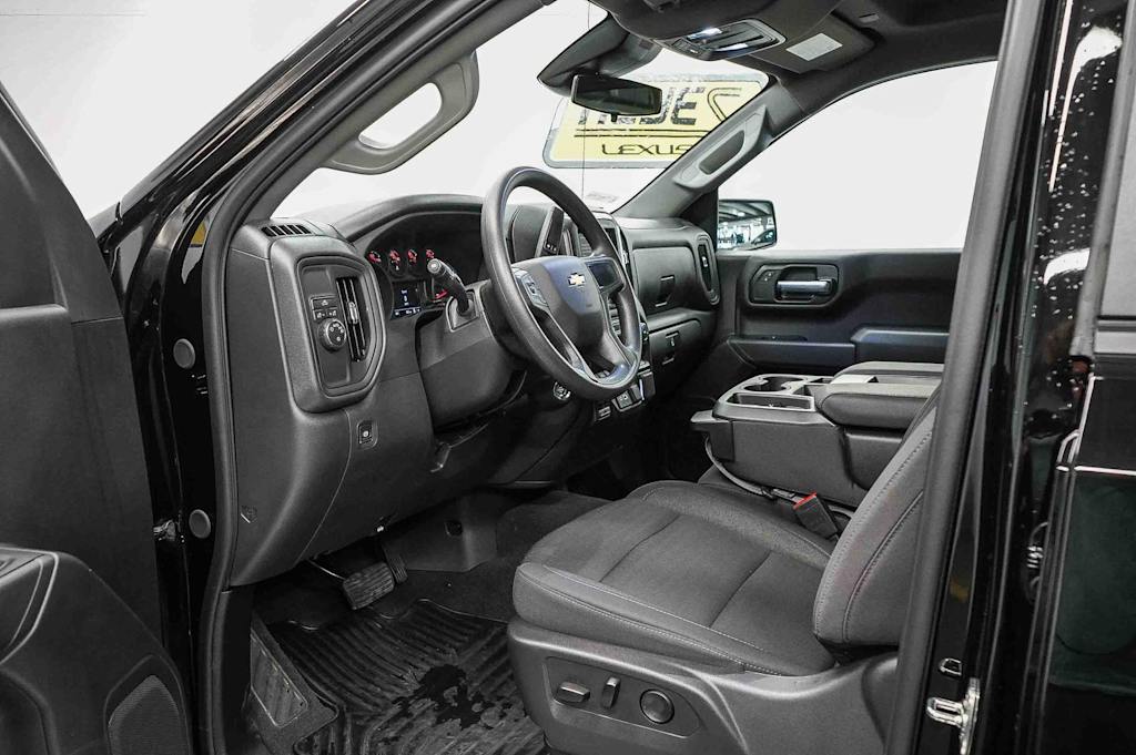 Thumbnail: 2026 Chevrolet Silverado 1500 - 11