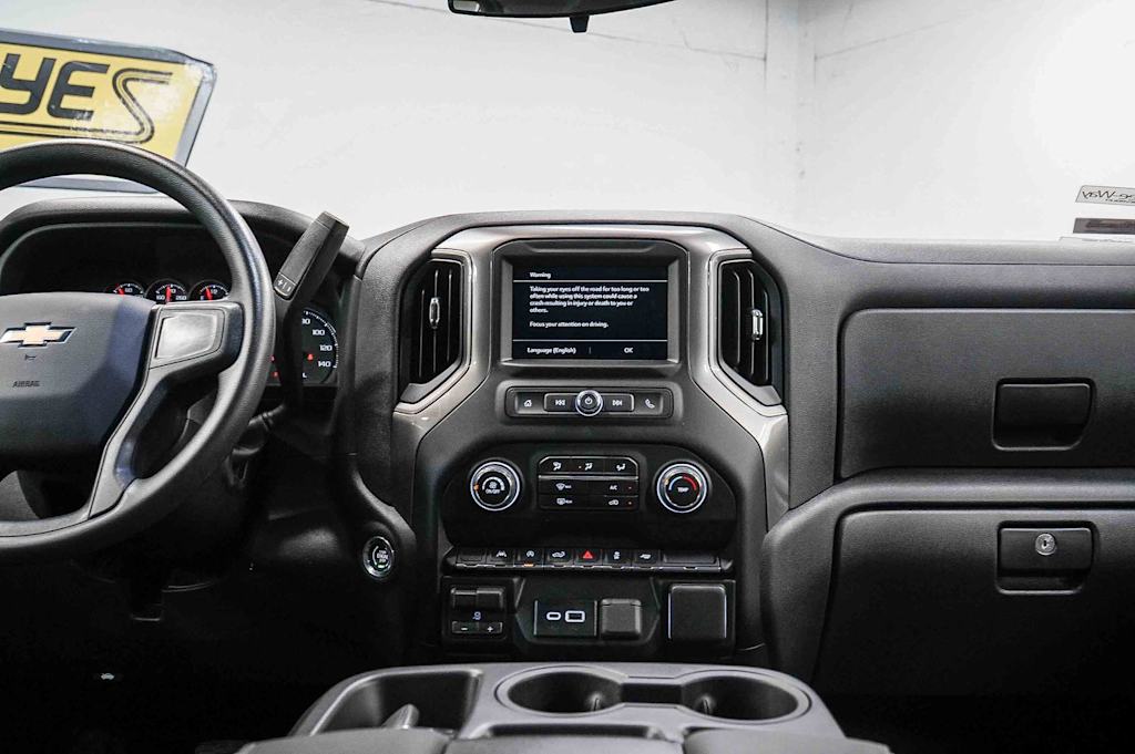 Thumbnail: 2026 Chevrolet Silverado 1500 - 9