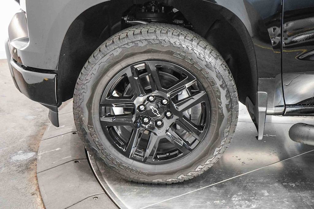 Thumbnail: 2026 Chevrolet Silverado 1500 - 7