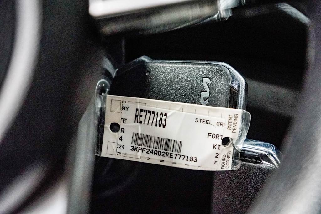 Thumbnail: 2024 Kia Forte - 17