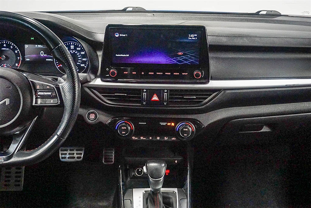 Thumbnail: 2022 Kia Forte - 9