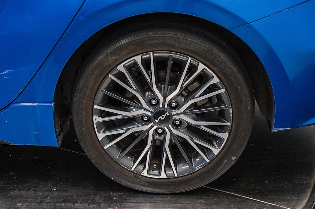 Thumbnail: 2024 Kia Forte - 6