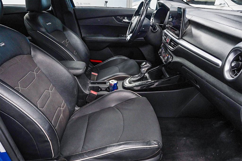 Thumbnail: 2024 Kia Forte - 9