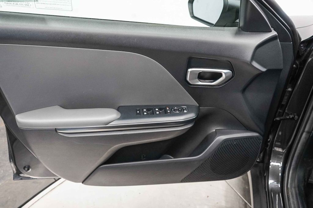 Thumbnail: 2025 Kia K4 - 25