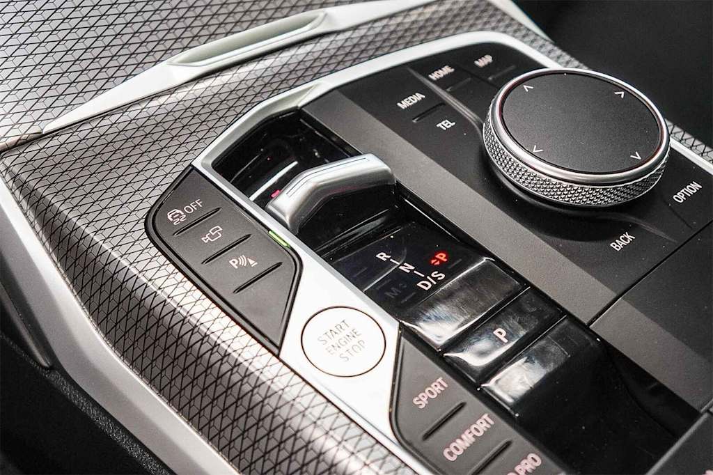 Thumbnail: 2023 BMW 3 Series - 25