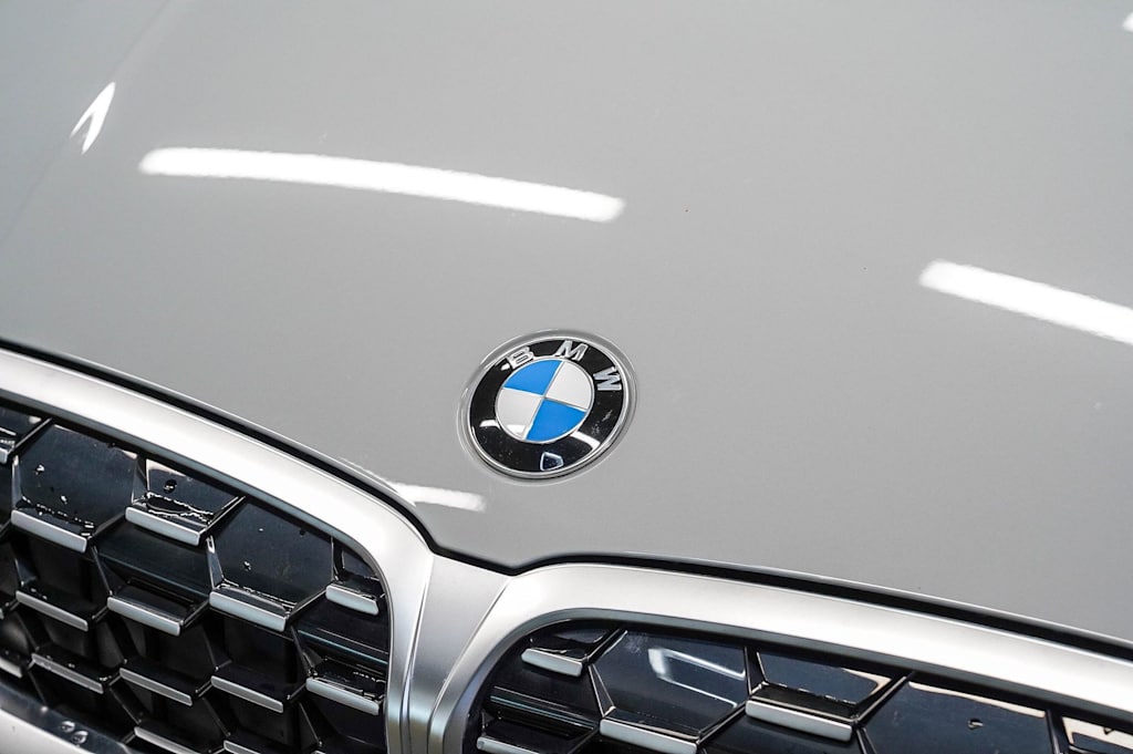 Thumbnail: 2024 BMW 3 Series - 4