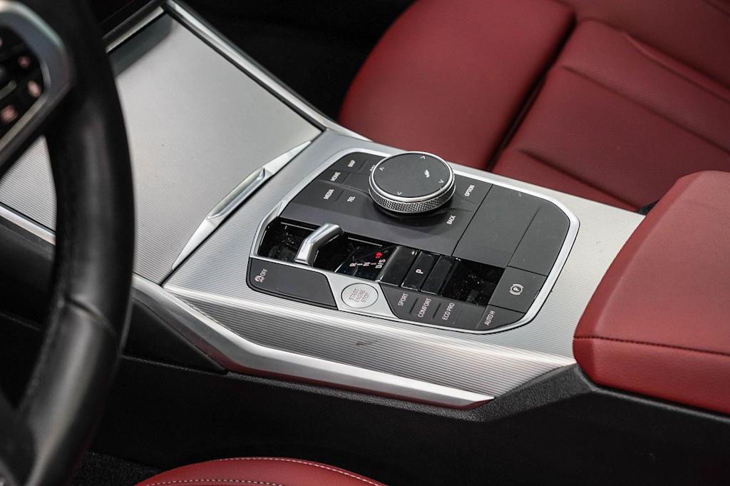 Thumbnail: 2024 BMW 3 Series - 27