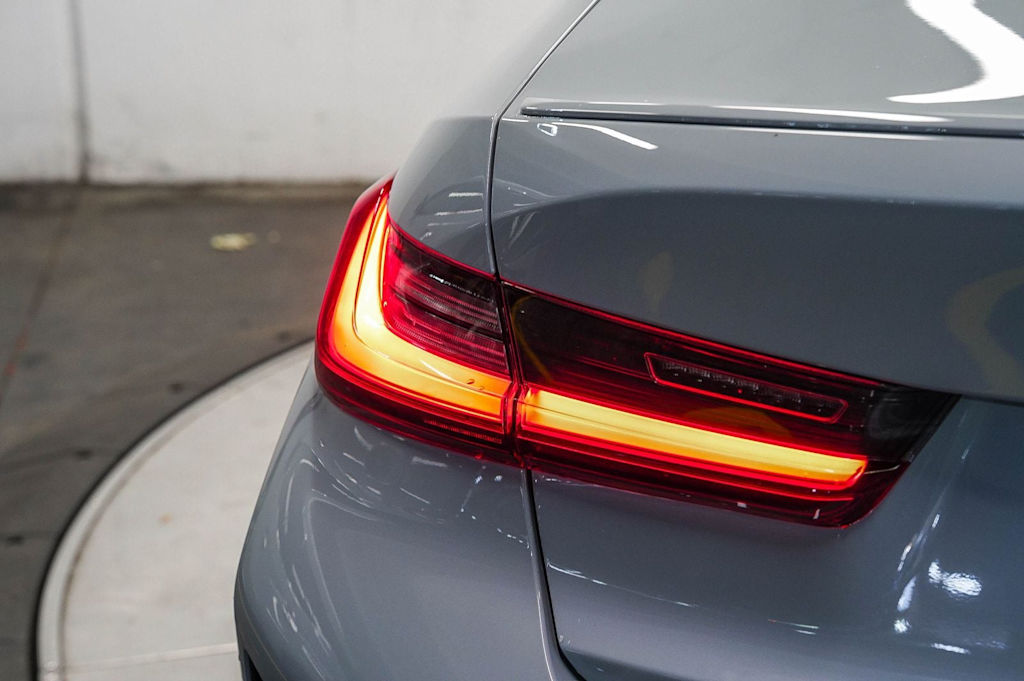 Thumbnail: 2024 BMW 3 Series - 22