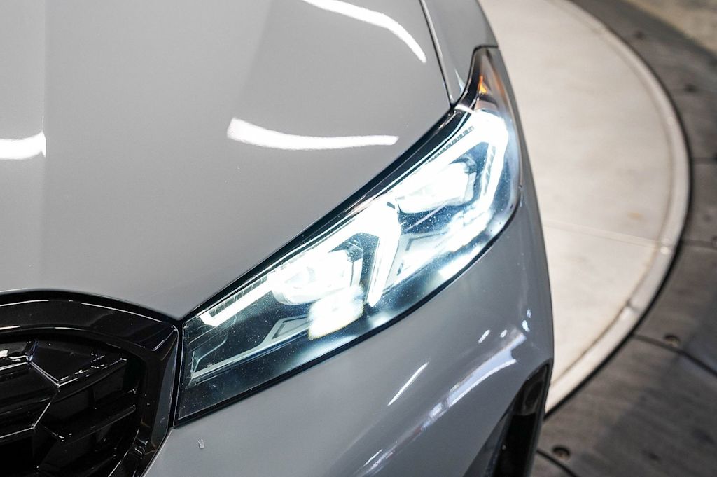 Thumbnail: 2024 BMW 3 Series - 21