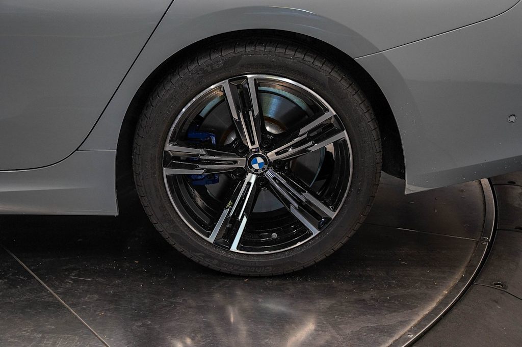 Thumbnail: 2024 BMW 3 Series - 22