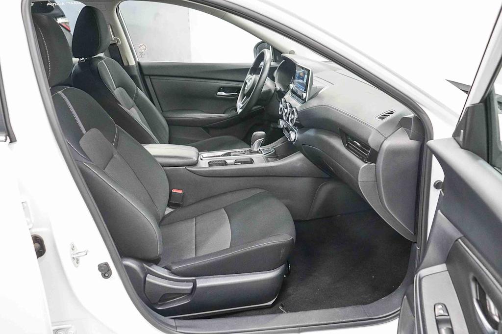 Thumbnail: 2025 Nissan Sentra - 10