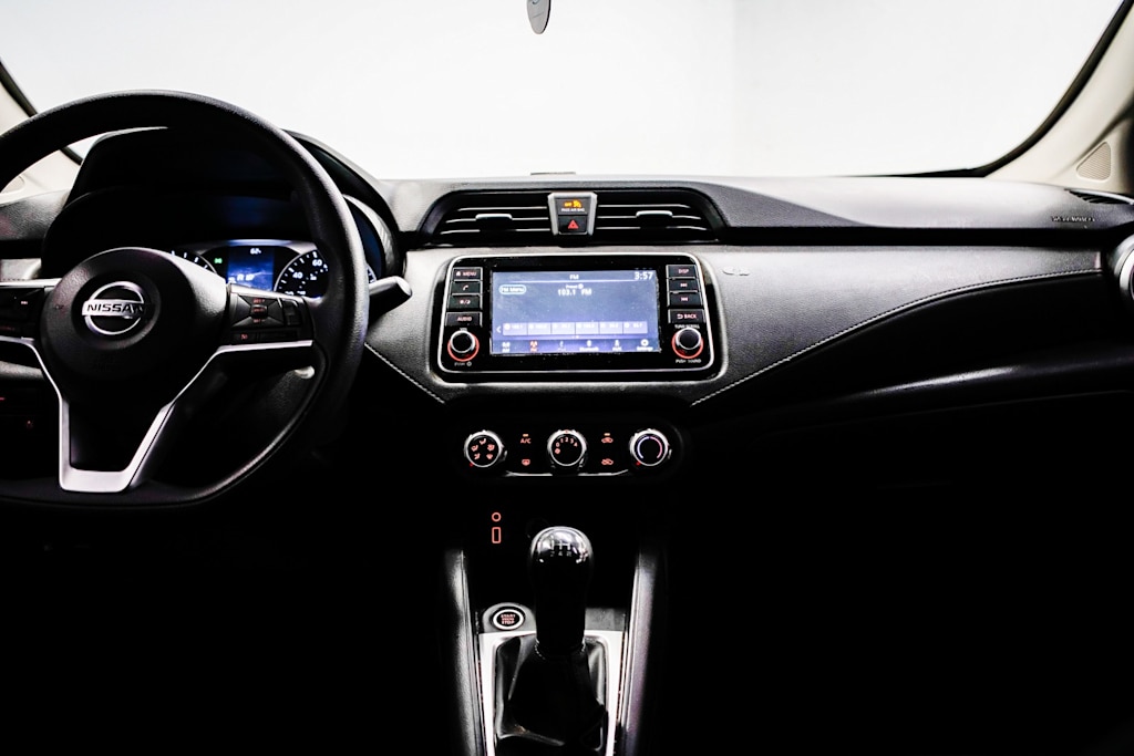 2020 Nissan Versa S 7