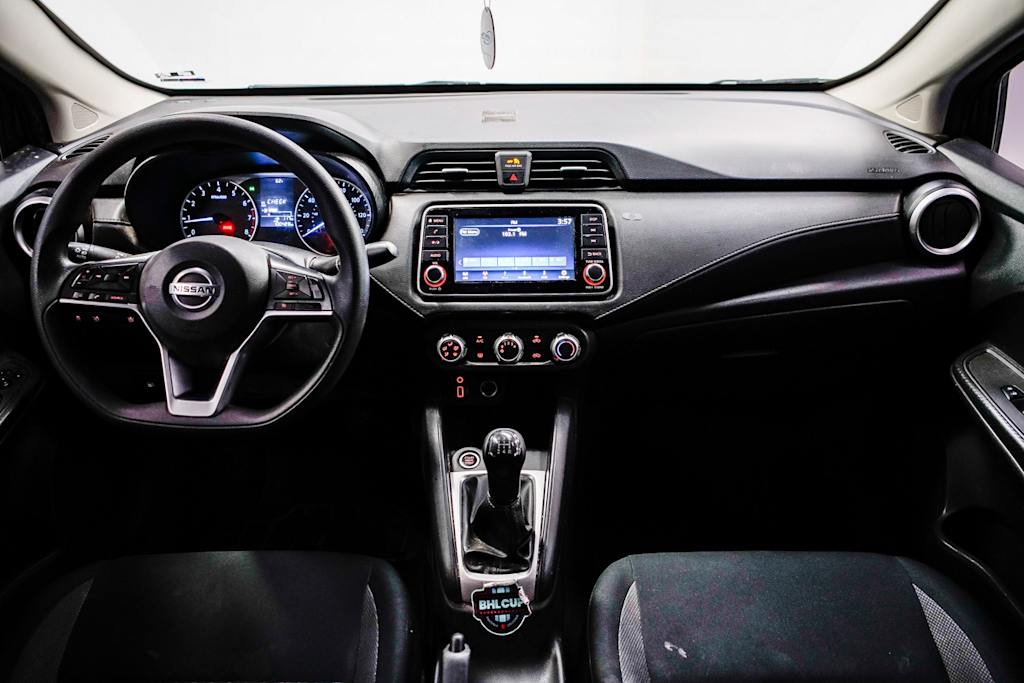 2020 Nissan Versa S 2