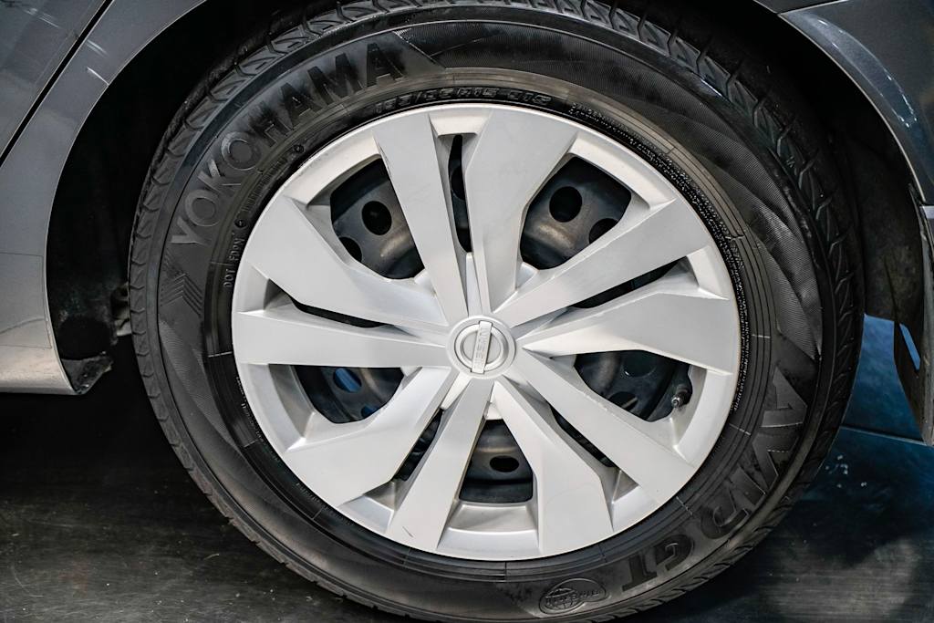 2020 Nissan Versa S 5