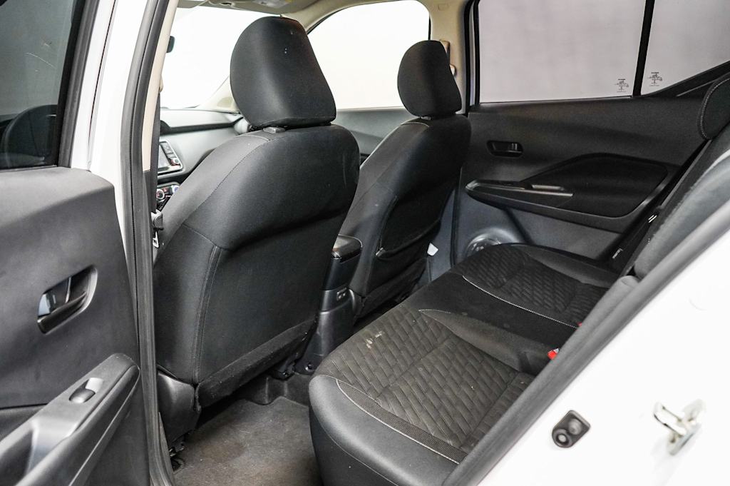 2022 Nissan Kicks S 11