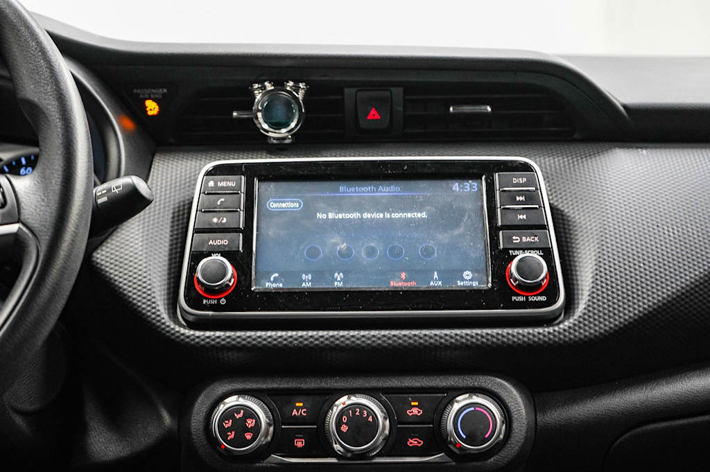 2022 Nissan Kicks S 13