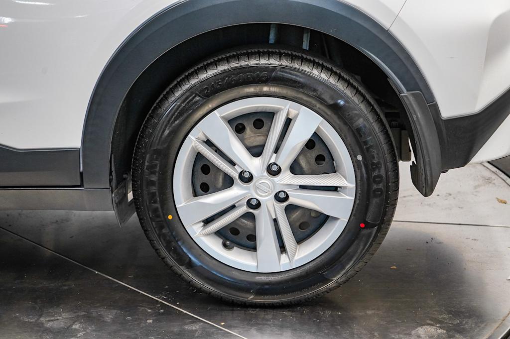 2022 Nissan Kicks S 21