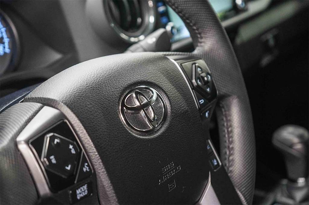 Thumbnail: 2022 Toyota Tacoma - 25