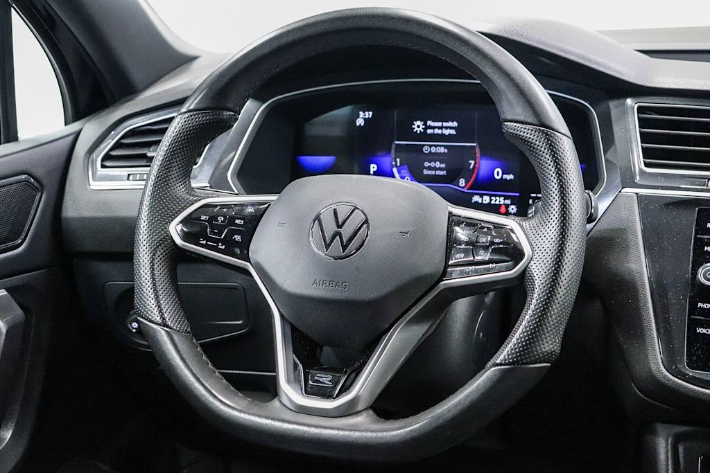 Thumbnail: 2023 Volkswagen Tiguan - 13