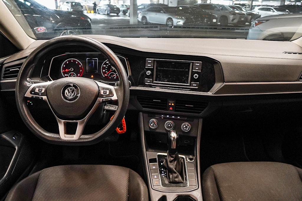 Thumbnail: 2019 Volkswagen Jetta - 2