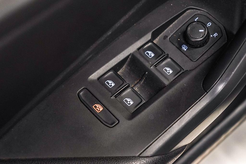 Thumbnail: 2019 Volkswagen Jetta - 21