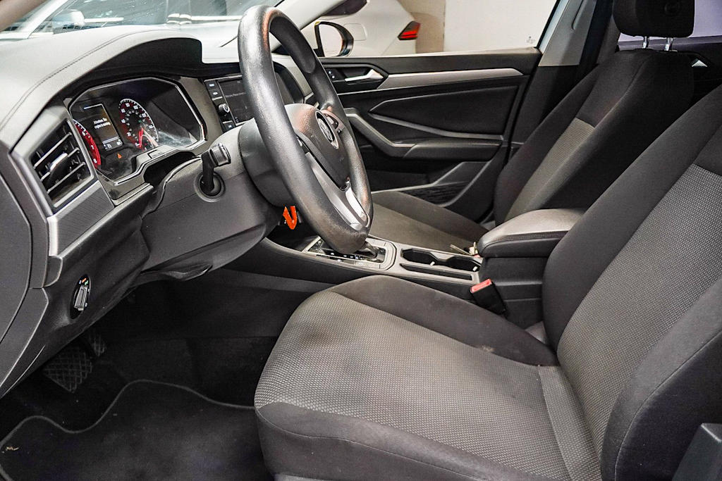 Thumbnail: 2019 Volkswagen Jetta - 11