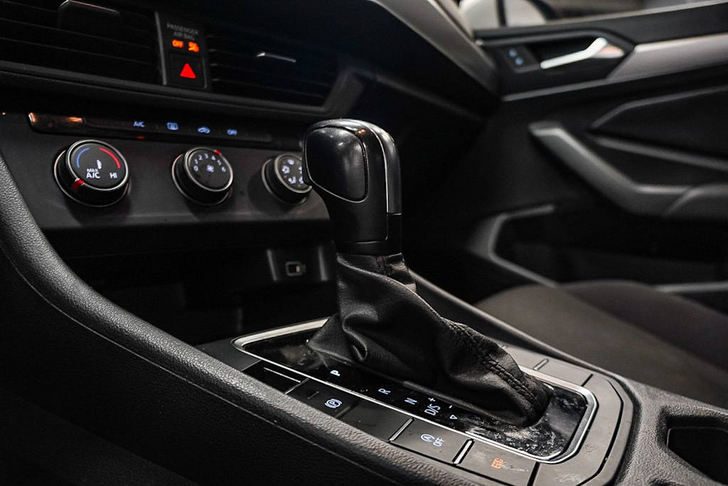 Thumbnail: 2019 Volkswagen Jetta - 23