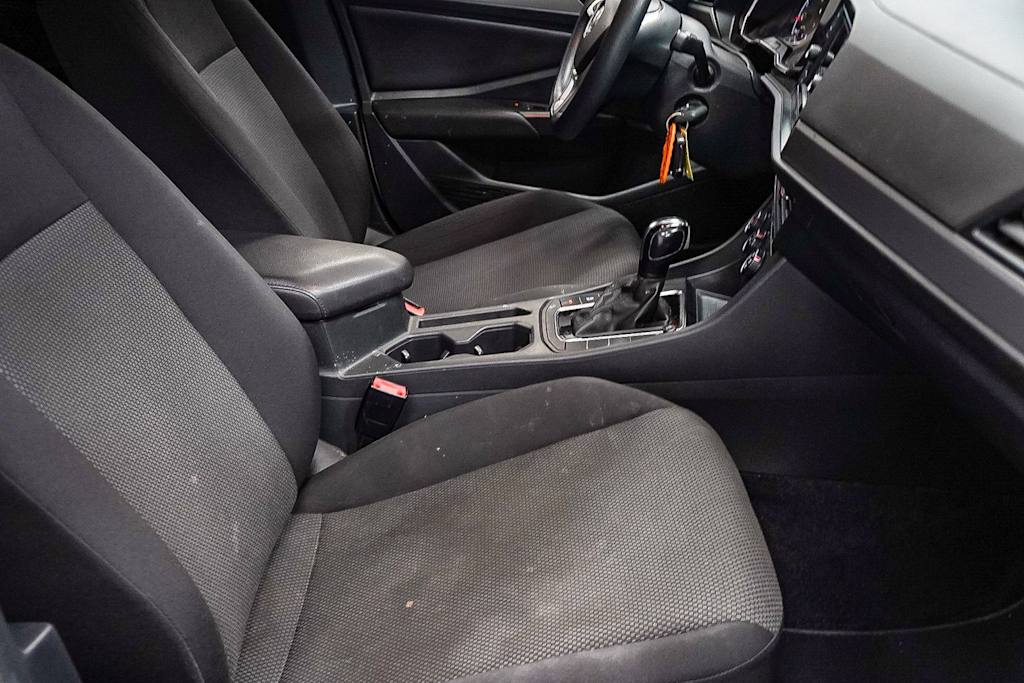 Thumbnail: 2019 Volkswagen Jetta - 10