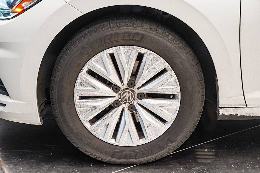 Thumbnail: 2019 Volkswagen Jetta - 20