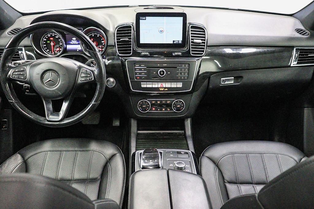 Thumbnail: 2016 Mercedes-Benz GLE - 2