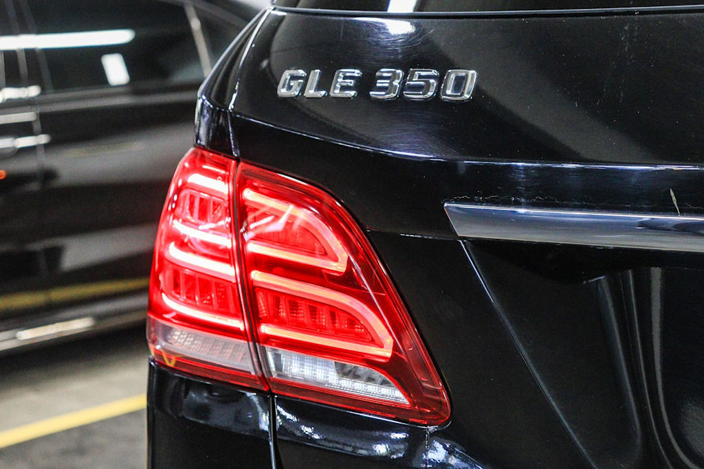 Thumbnail: 2016 Mercedes-Benz GLE - 20
