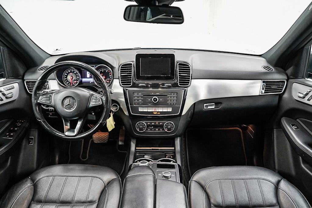 Thumbnail: 2018 Mercedes-Benz GLE - 2
