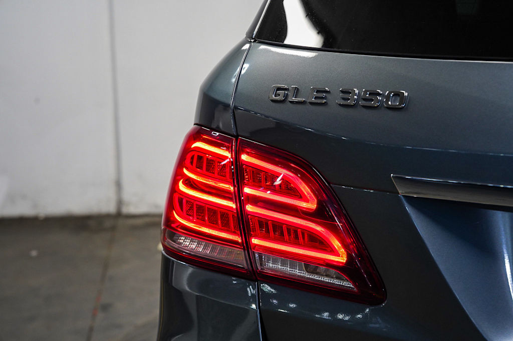 Thumbnail: 2018 Mercedes-Benz GLE - 21