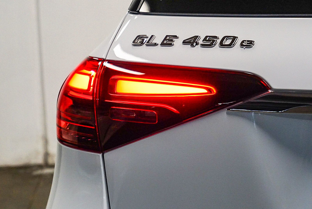 Thumbnail: 2025 Mercedes-Benz GLE - 20