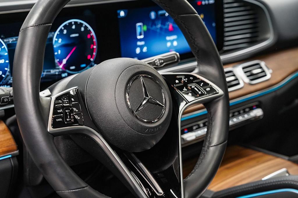 Thumbnail: 2025 Mercedes-Benz GLE - 13