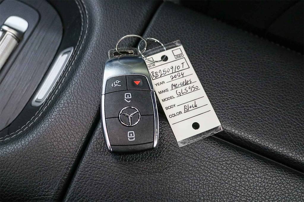 Thumbnail: 2024 Mercedes-Benz GLS - 14