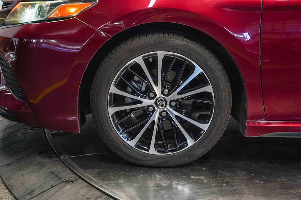 Thumbnail: 2018 Toyota Camry - 7