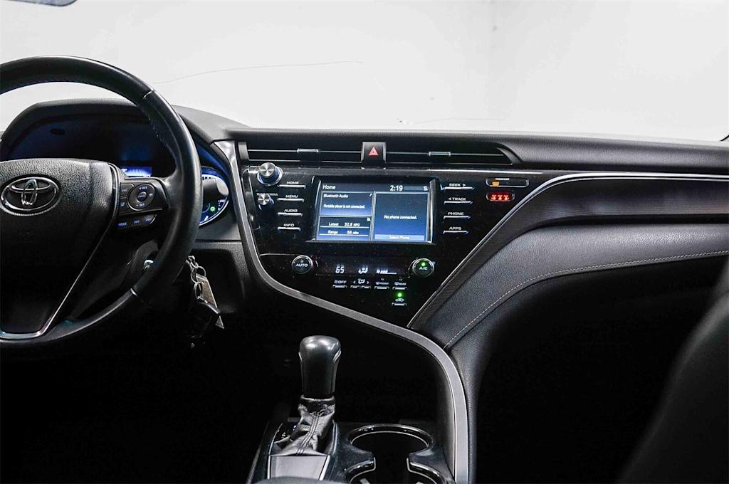Thumbnail: 2018 Toyota Camry - 9