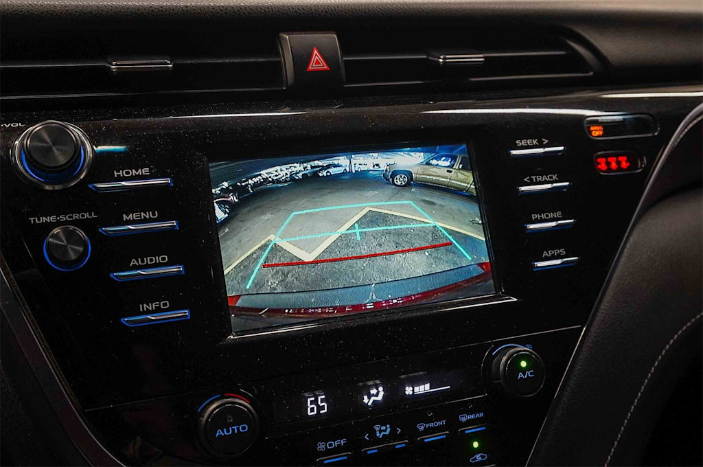 Thumbnail: 2018 Toyota Camry - 27