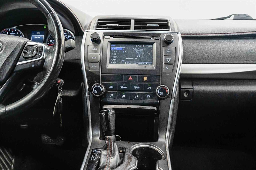 Thumbnail: 2016 Toyota Camry - 8