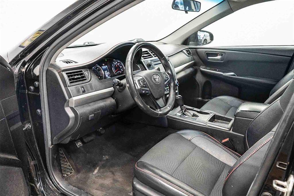 Thumbnail: 2016 Toyota Camry - 13