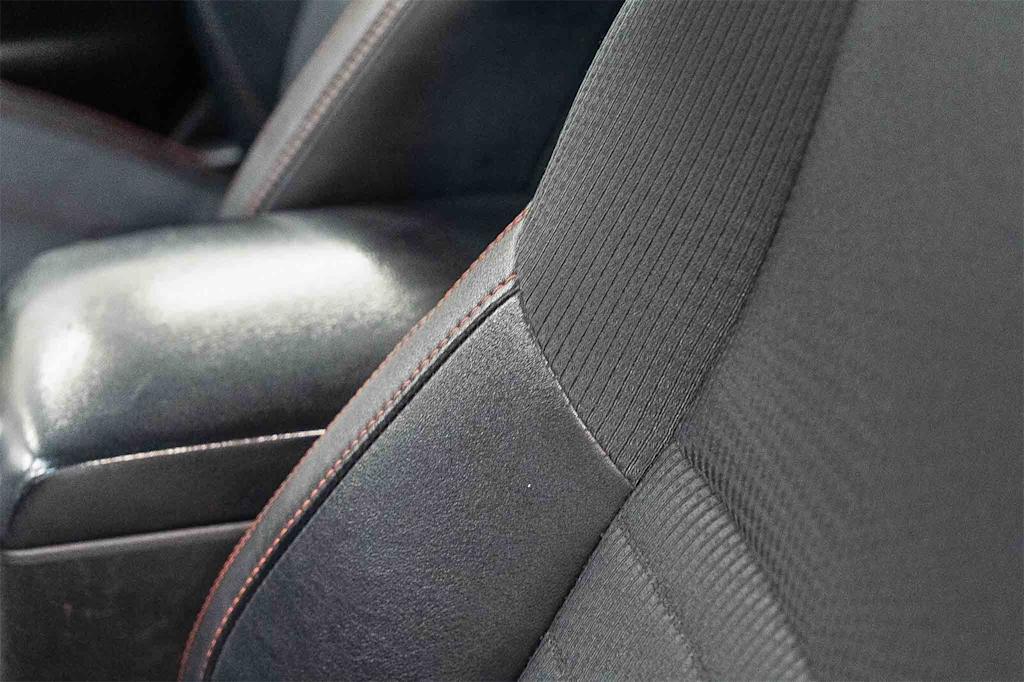 Thumbnail: 2016 Toyota Camry - 10