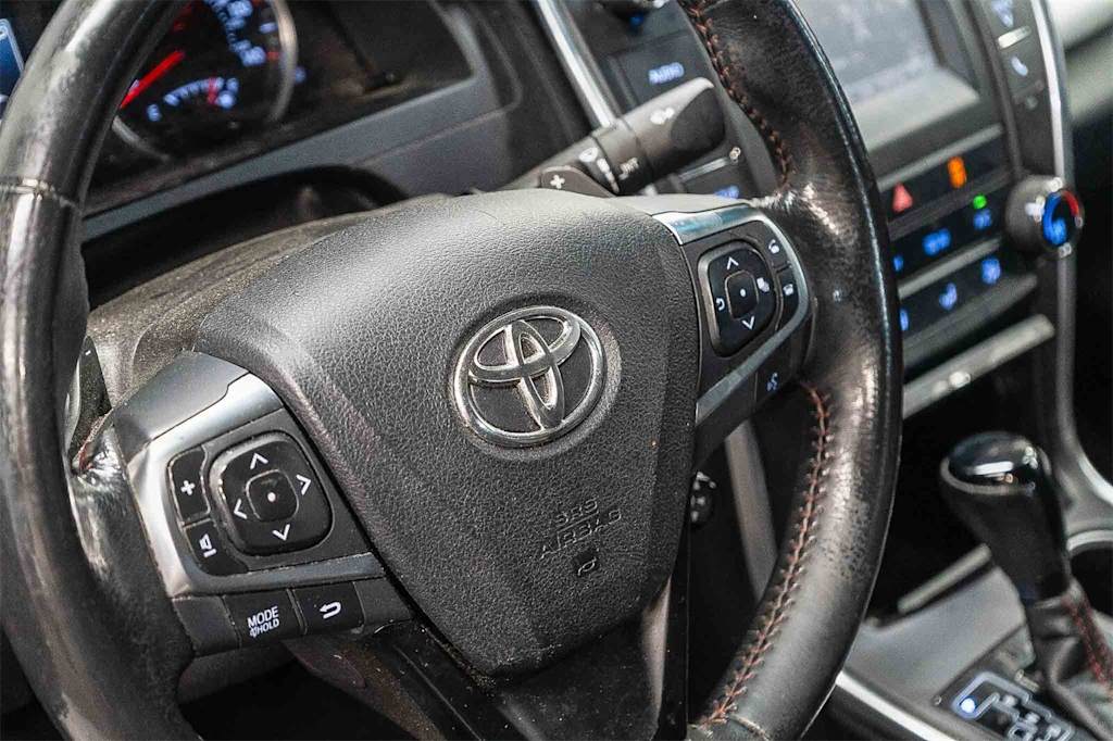 Thumbnail: 2016 Toyota Camry - 24