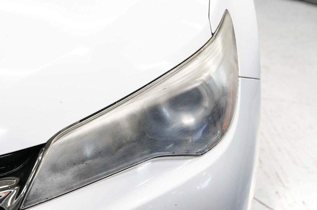 Thumbnail: 2017 Toyota Camry - 21