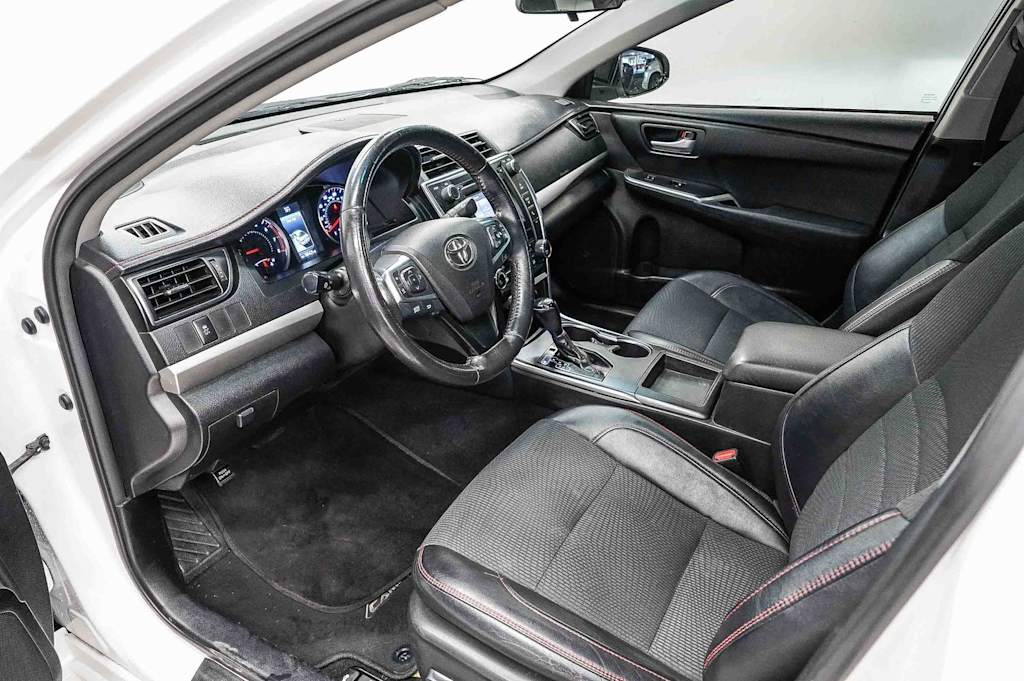Thumbnail: 2017 Toyota Camry - 11